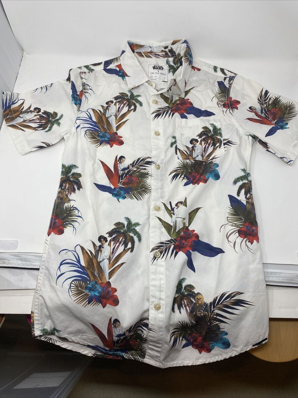 Star Wars Hawaiian Button Up Dress shirt On the Byas PRINCESS LEIA Chewbacca